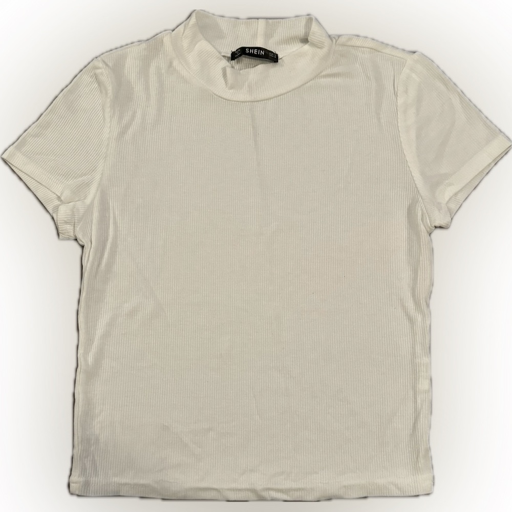 White tee